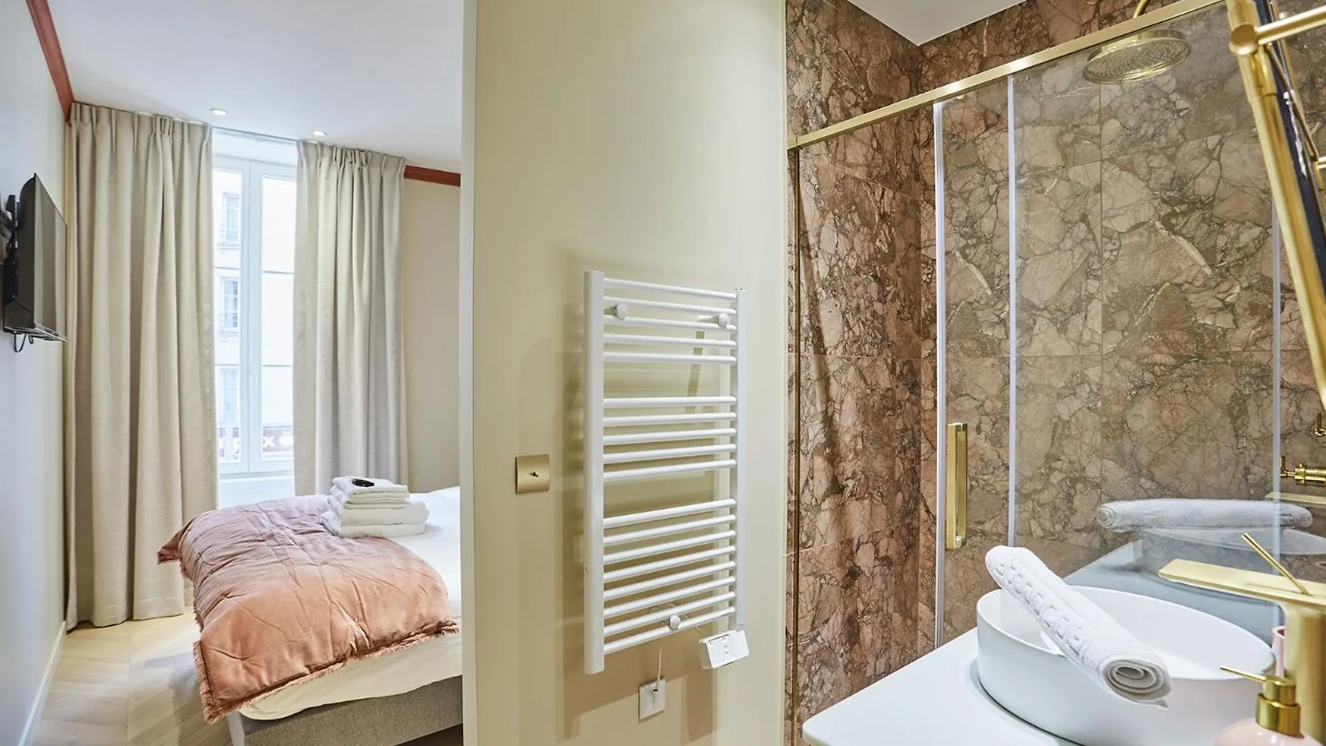 Apartment 3 Bedrooms Center Of Paris By Studio Prestige