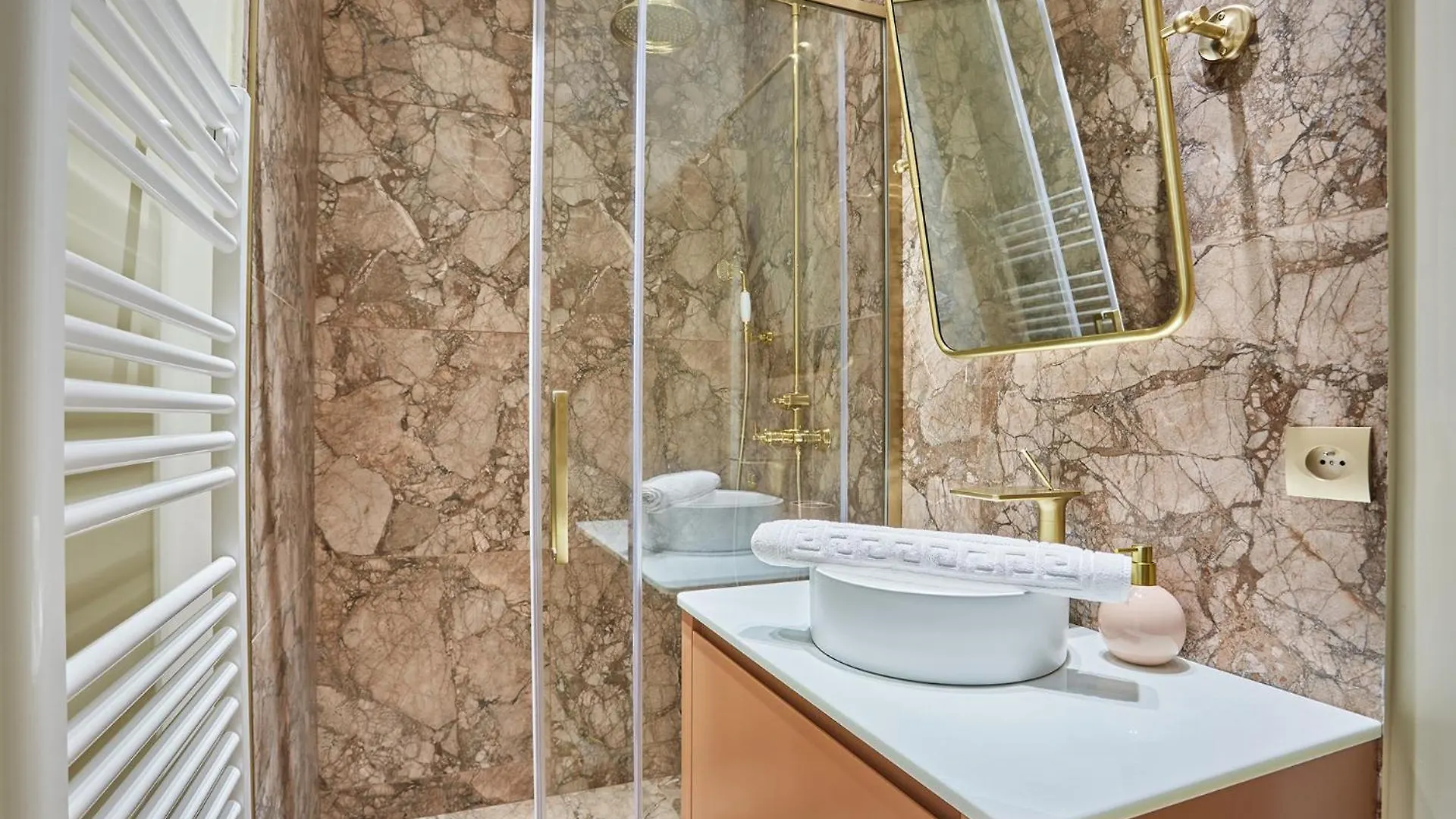 Apartment 3 Bedrooms Center Of Paris By Studio Prestige