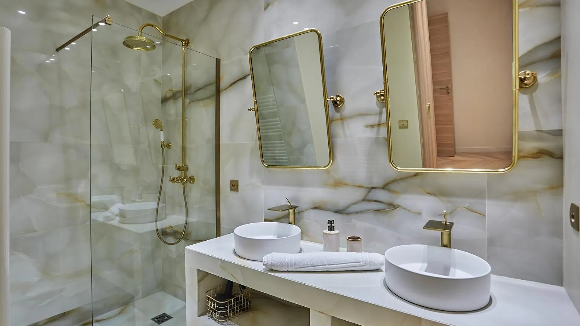 Apartment 3 Bedrooms Center Of Paris By Studio Prestige